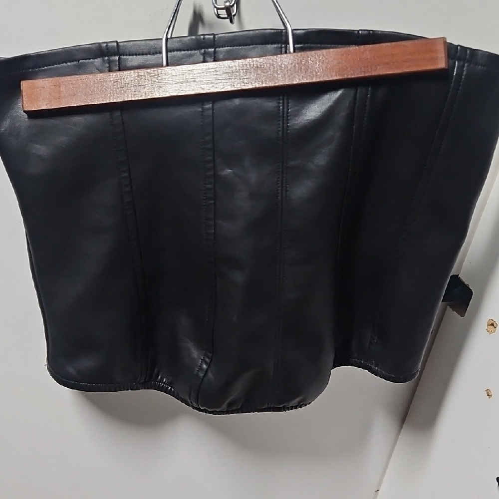 Chic Black Leather Bustier